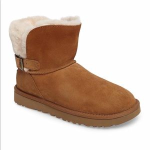 🔥LAST PAiR!🔥UGG Karel Genuine Shearling Lined Boot